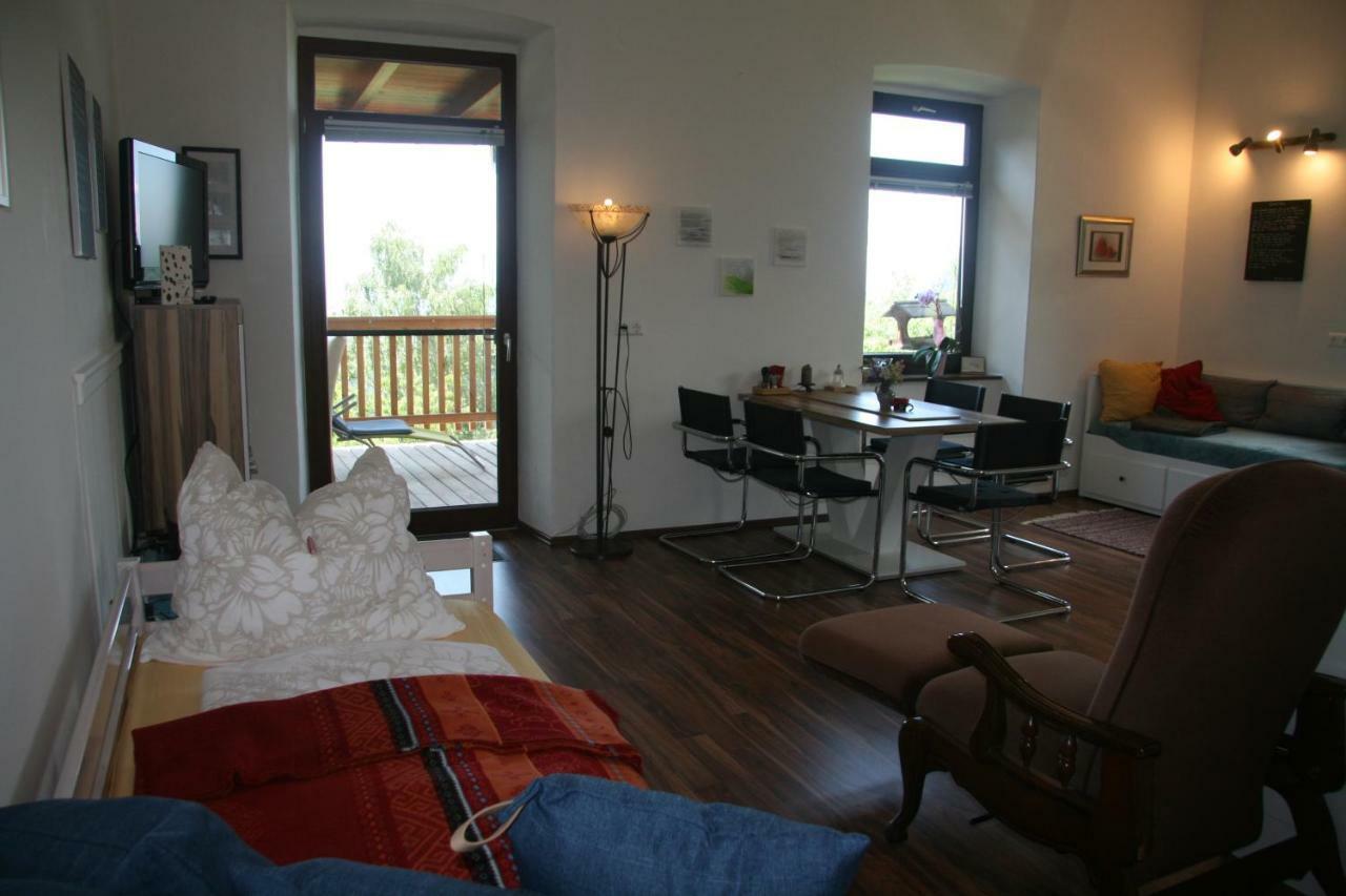 Alte Volksschule - Schual In Gradne Apartment Liebenfels Екстериор снимка